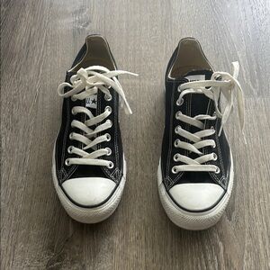 Converse Chuck Taylor All Star Black and White Low-Top